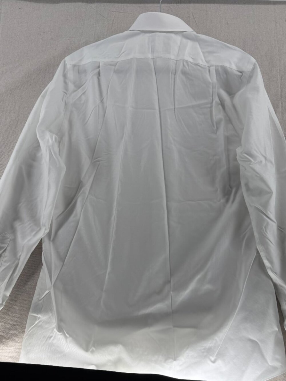 Charles Tyrwhitt Men's long sleeve button up, slim fit,15 1/2 by 35 inches - Picture 3 of 4